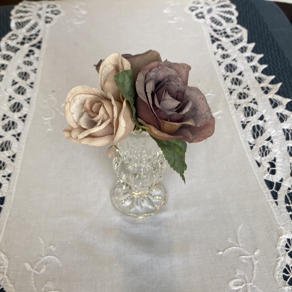 Lead Crystal Bud Vase - Picture 2 of 4